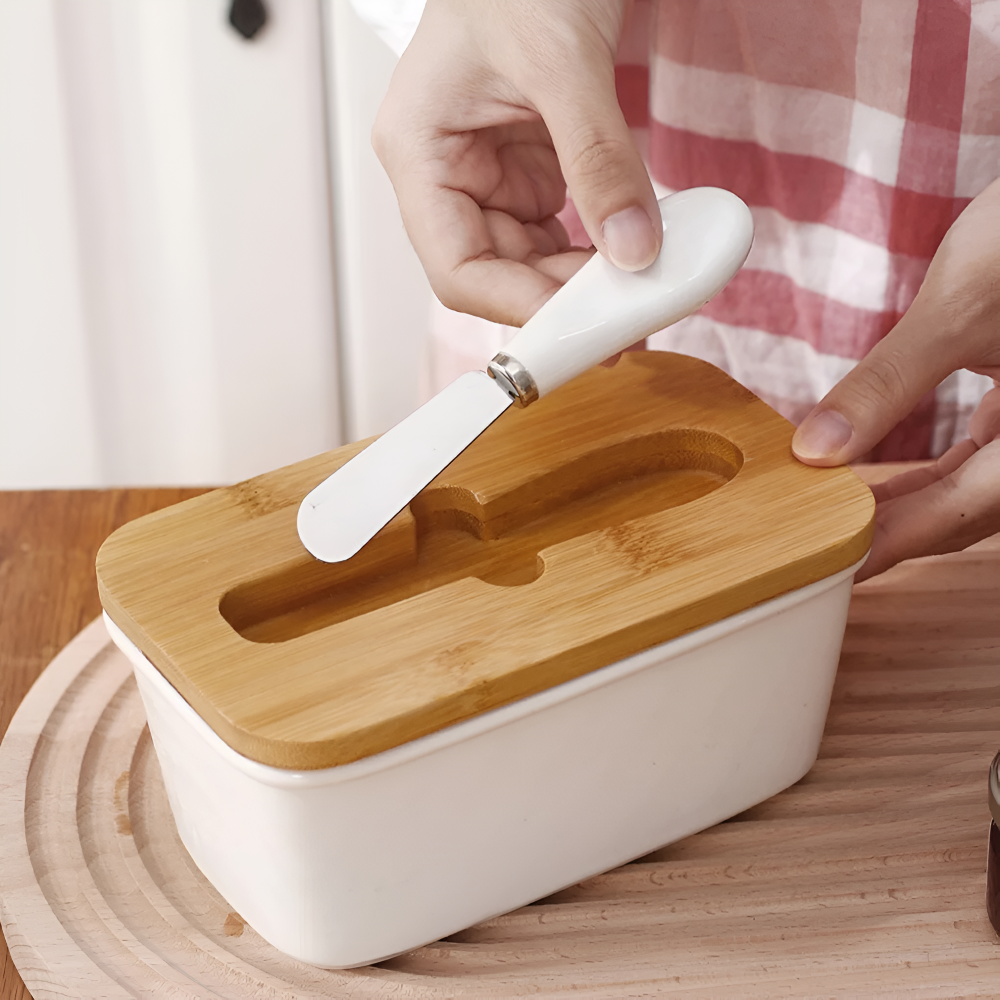 Butterdose mit integriertem Butterschneider