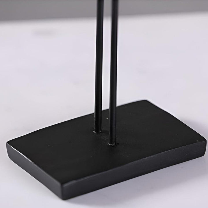 Figur Vogel minimalistisch Schwarz oder Weiß