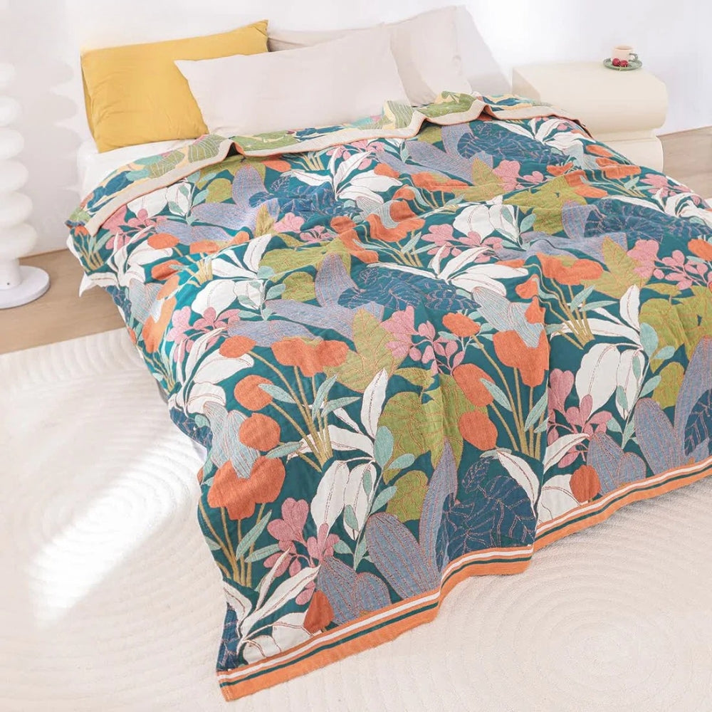 Decke aus Baumwollmusselin mit Gartenmuster