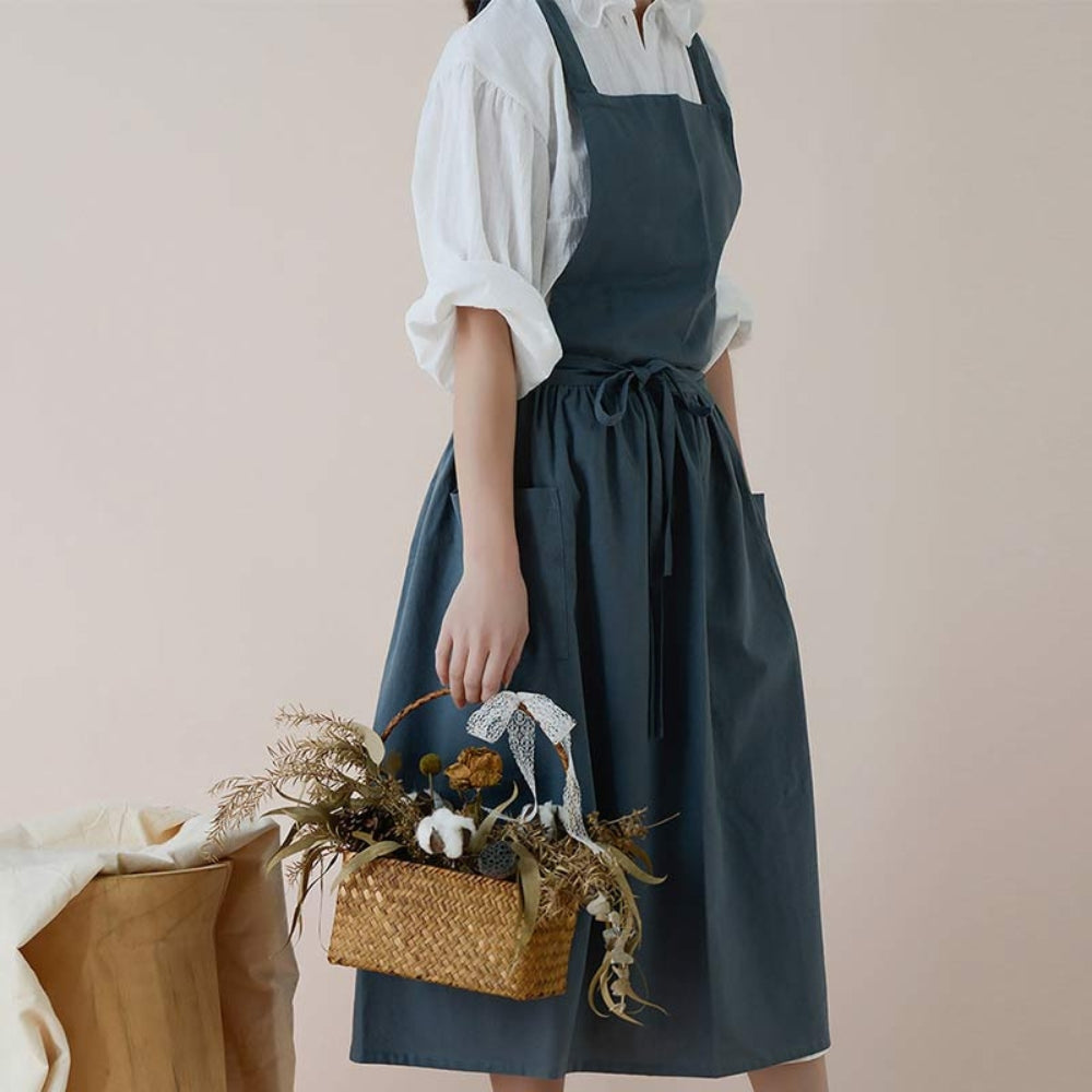Baumwollschürze mit überkreuzten Trägern und Taschen