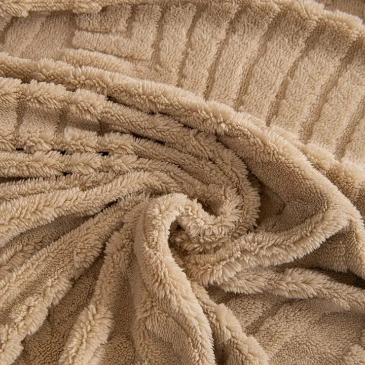 Sofaüberwurf Fleece Fischgrät Blattmotiv