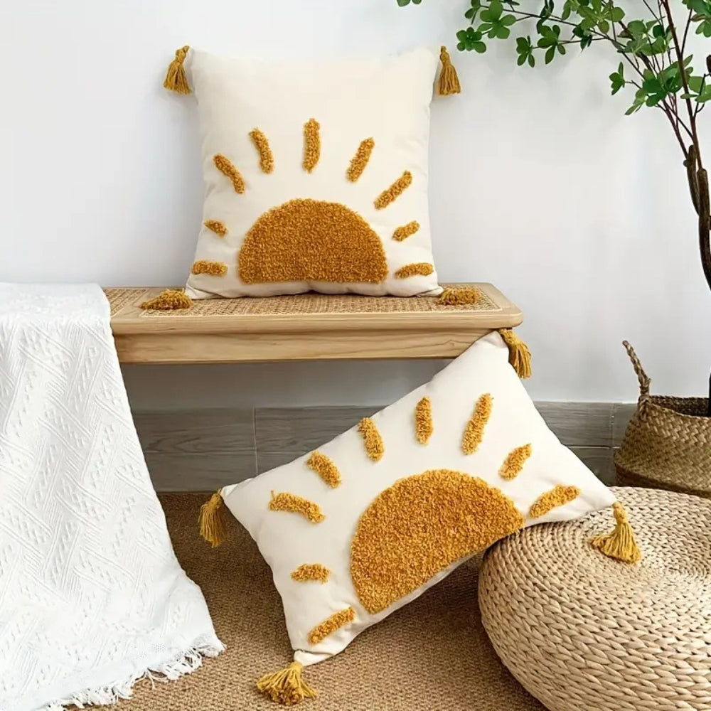 Boho-Kissenbezug mit getuftetem Sonnenmotiv