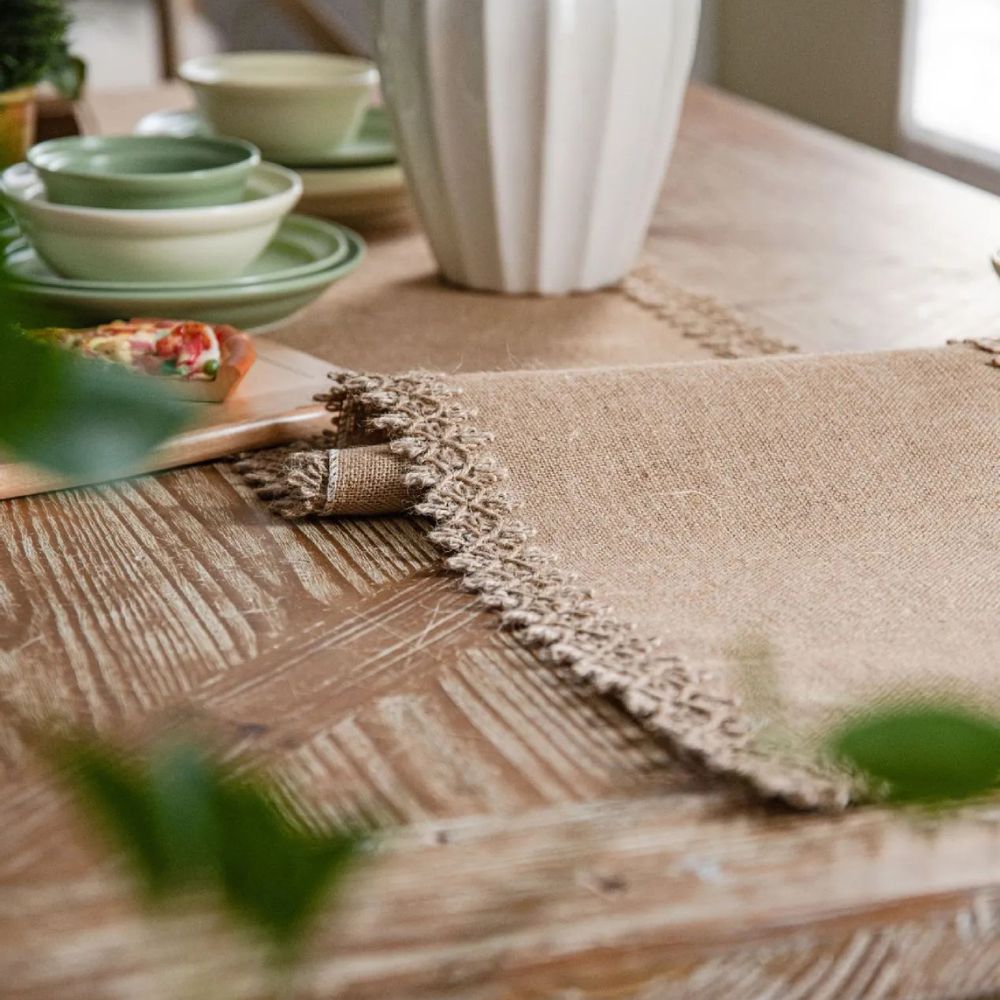Jute-Tischläufer in schlichtem Design