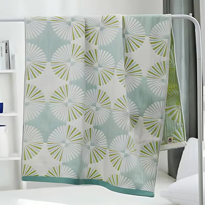 Badetuch Baumwolle Dahlienmotiv