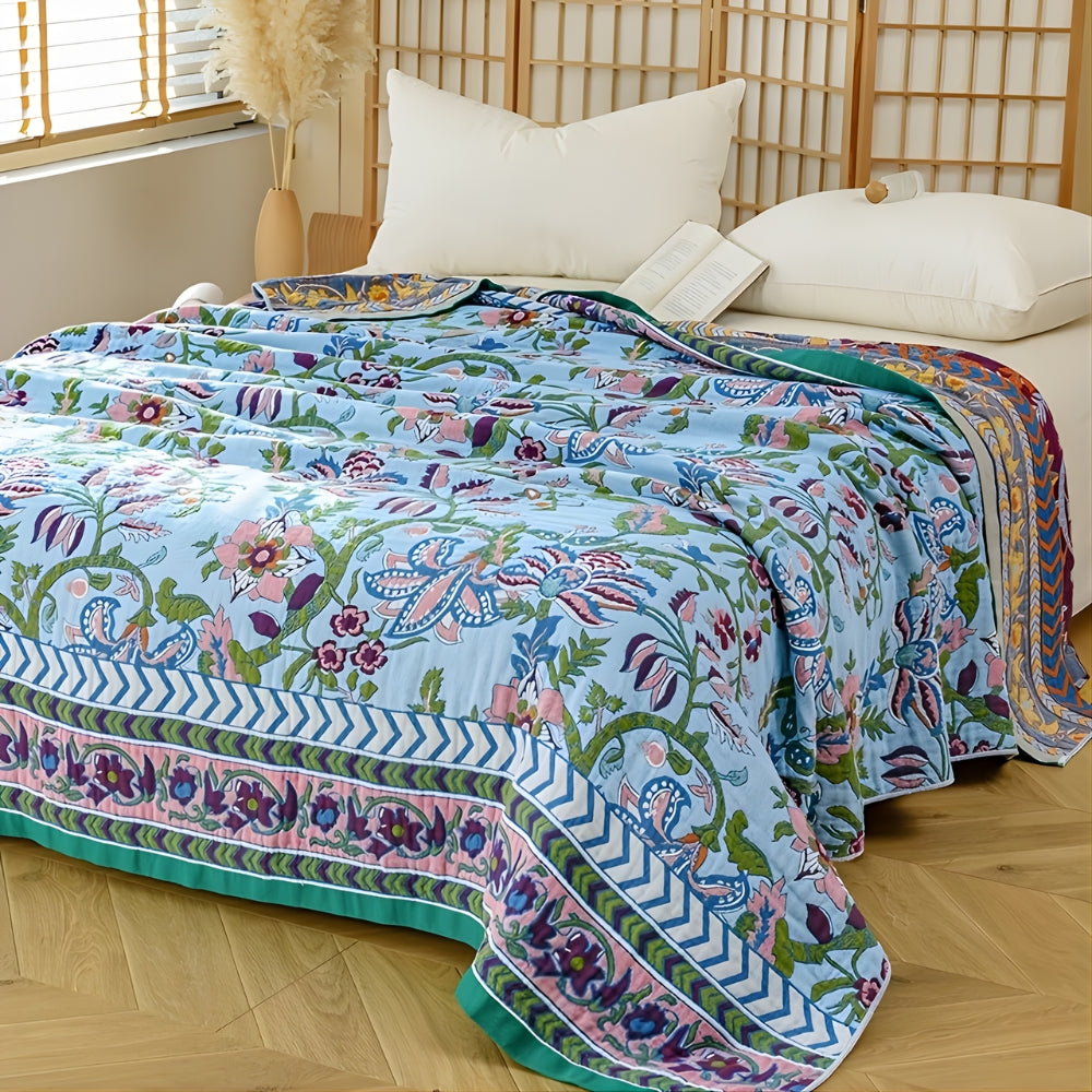 Wendbare Tagesdecke aus Baumwolle mit blau-weißem Blumen-Jacquard