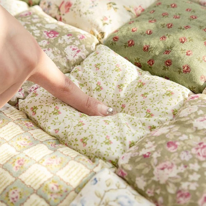 Sofaauflage gesteppt Blütenmuster