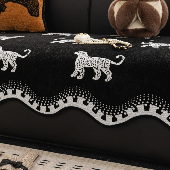 Sofaüberwurf Löwenmotiv mit Wellenkante