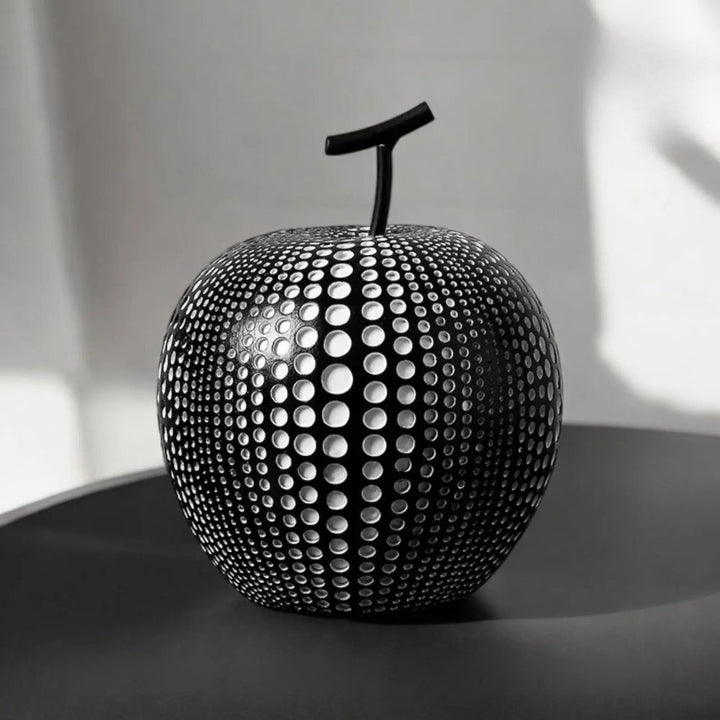 Skulptur Apfel mit Punktemuster