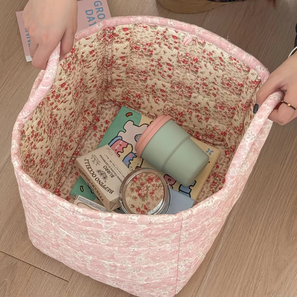 Gesteppter Aufbewahrungskorb mit Blumenmuster