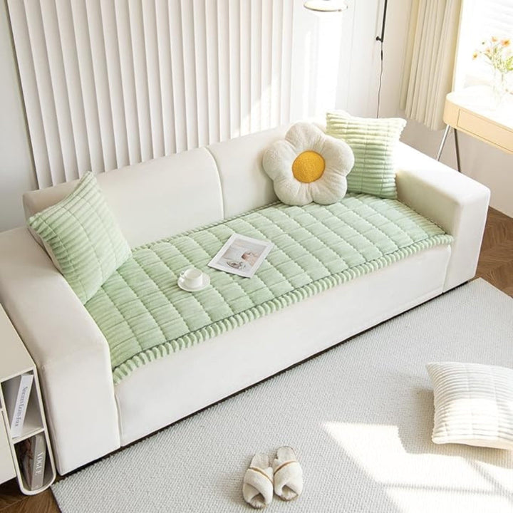 Sofadecke aus Flanell mit plissiertem Rand