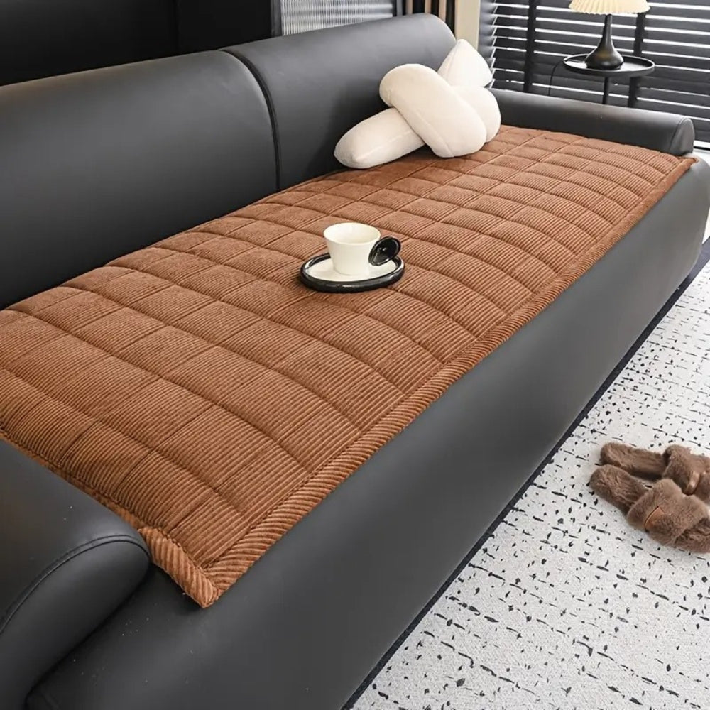 Sofaüberwurf gesteppt Linienmuster