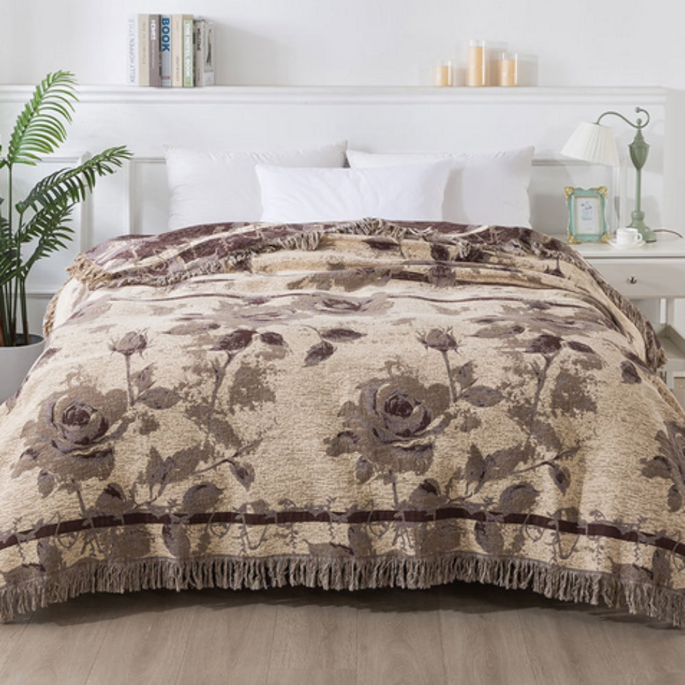 Gesteppte florale Jacquard-Tagesdecke aus Baumwolle