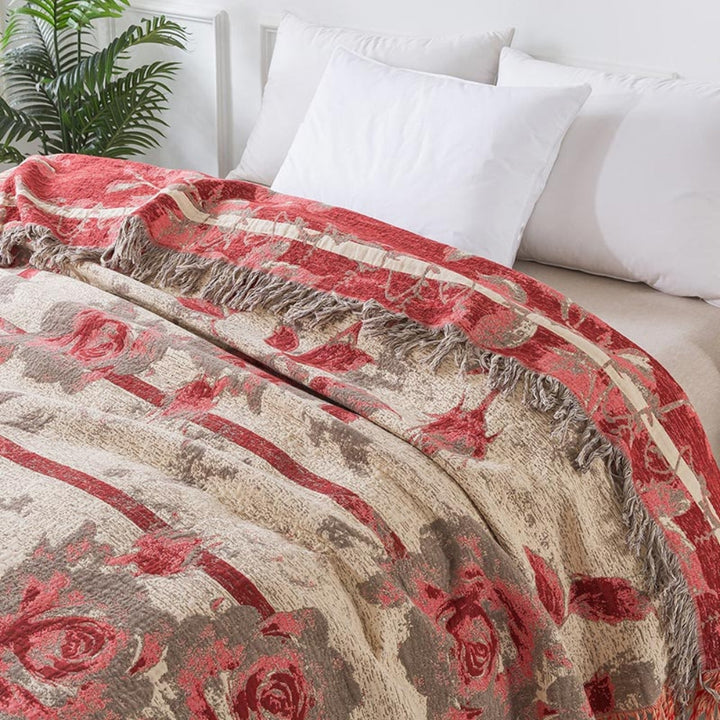 Gesteppte florale Jacquard-Tagesdecke aus Baumwolle