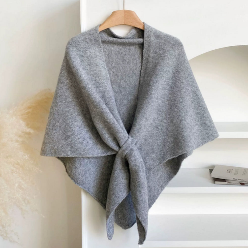 Poncho dreieckig gestrickt