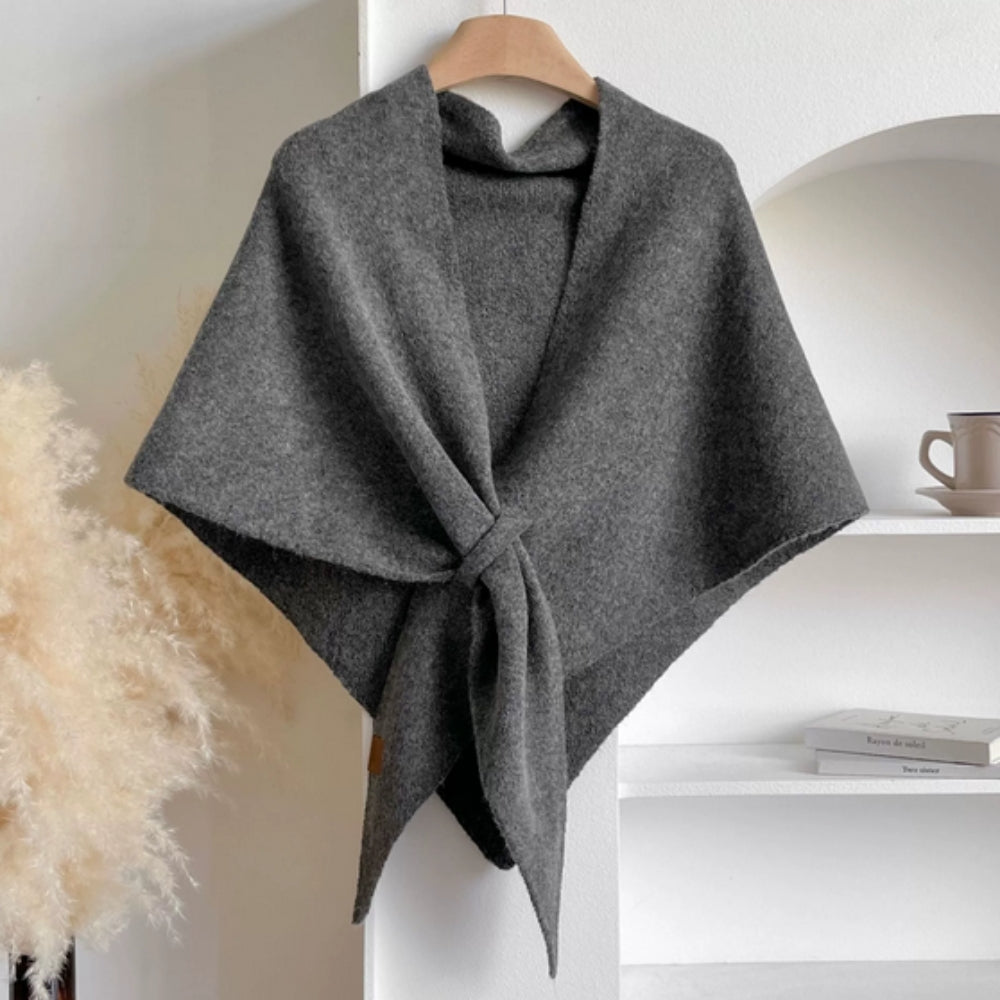 Poncho dreieckig gestrickt