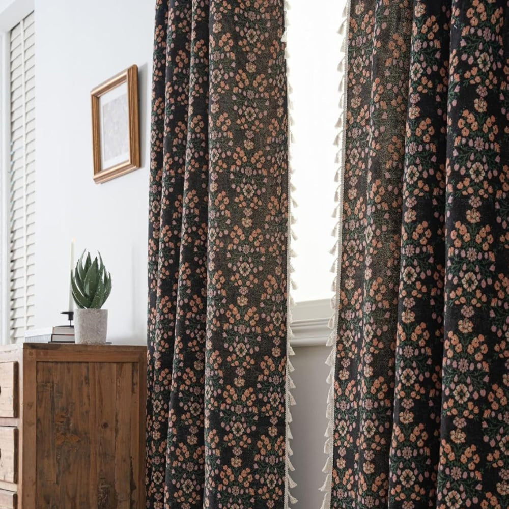 Halbverdunkelnder Vorhang mit floralem Jacquard und Fransen