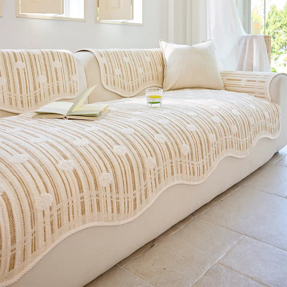 Wasserabweisender Chenille-Sofabezug mit feiner Struktur – Creme mit braunen Streifen