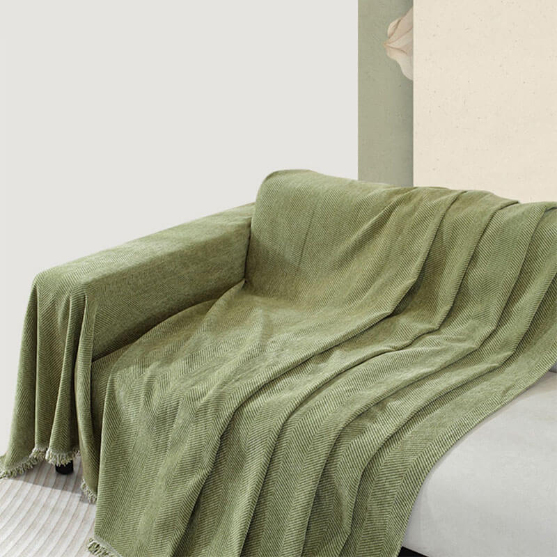 Chenille-Sofaüberwurf mit Fischgrätmuster und Fransen