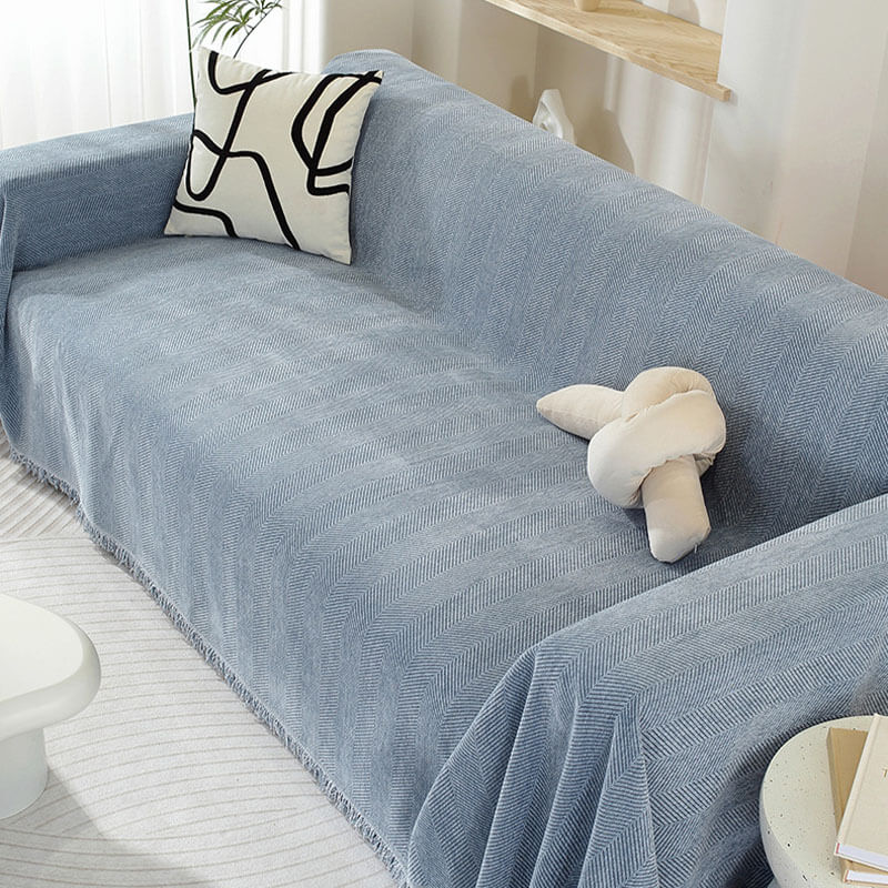 Chenille-Sofaüberwurf mit Fischgrätmuster und Fransen